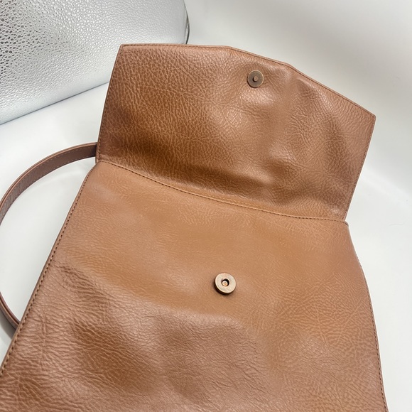 Matt and Nat Vegan Leather Camel Color Bag - Picture 3 of 6